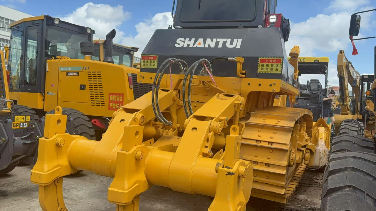 SHANTUI SD22 - بلدوزر: صور 2 SHANTUI SD22 - بلدوزر: صور 2