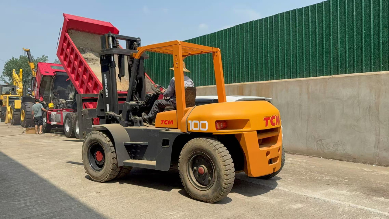 TCM FD100 - رافعات مقصية: صور 2 TCM FD100 - رافعات مقصية: صور 2