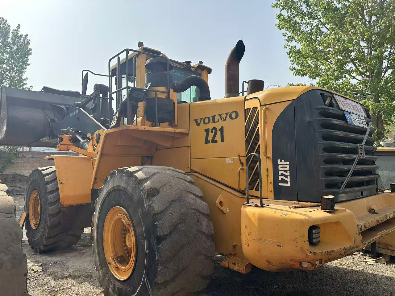 VOLVO L220F - اللودر بعجل: صور 1 VOLVO L220F - اللودر بعجل: صور 1