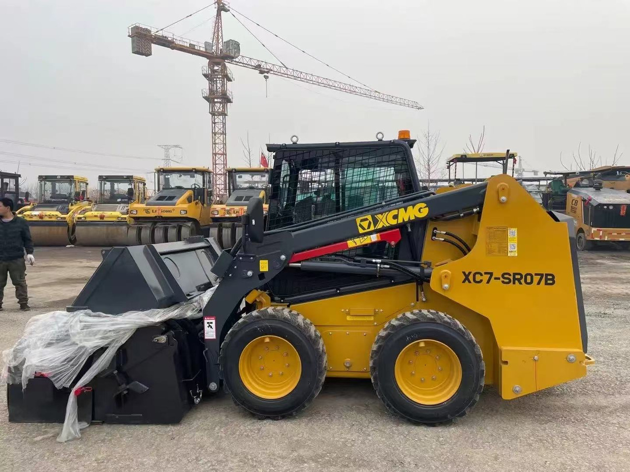 XCMG XC7-TV12 - شيول صغير: صور 1 XCMG XC7-TV12 - شيول صغير: صور 1