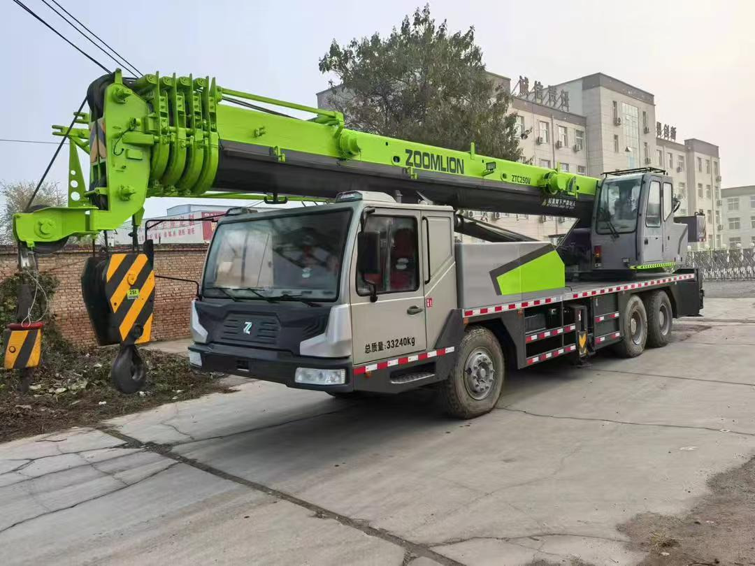 ZOOMLION ZTC250 - موبايل كرين: صور 1 ZOOMLION ZTC250 - موبايل كرين: صور 1