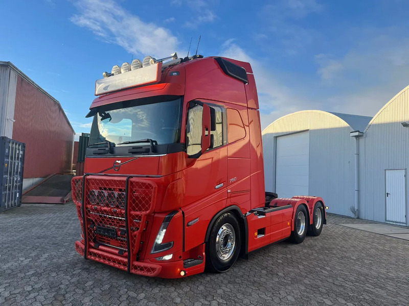 Volvo FH 16.750 FH 16 6x4 - شاحنة جرار: صور 2 Volvo FH 16.750 FH 16 6x4 - شاحنة جرار: صور 2