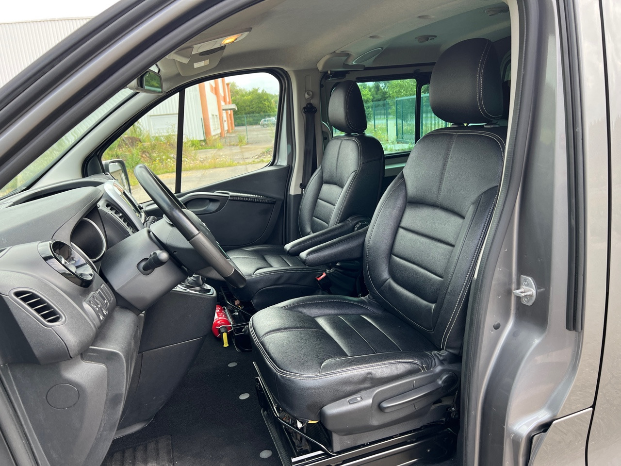 OPEL Vivaro 5 Places L1H1 Grand Confort 146ch 1.6 CDTI - الشاحنات الصغيرة كابينة مزدوجة: صور 3 OPEL Vivaro 5 Places L1H1 Grand Confort 146ch 1.6 CDTI - الشاحنات الصغيرة كابينة مزدوجة: صور 3