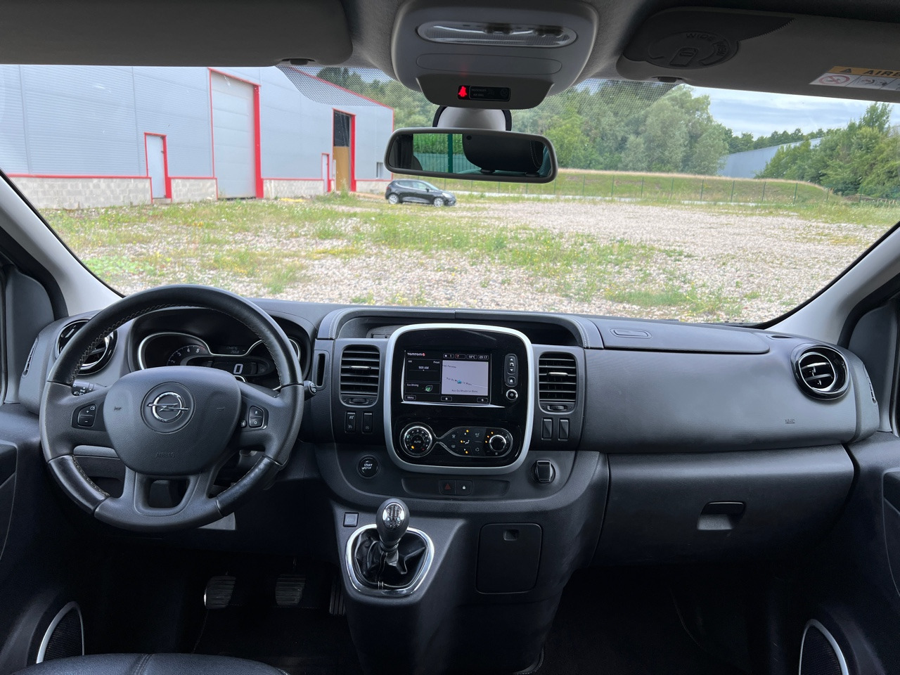 OPEL Vivaro 5 Places L1H1 Grand Confort 146ch 1.6 CDTI - الشاحنات الصغيرة كابينة مزدوجة: صور 5 OPEL Vivaro 5 Places L1H1 Grand Confort 146ch 1.6 CDTI - الشاحنات الصغيرة كابينة مزدوجة: صور 5