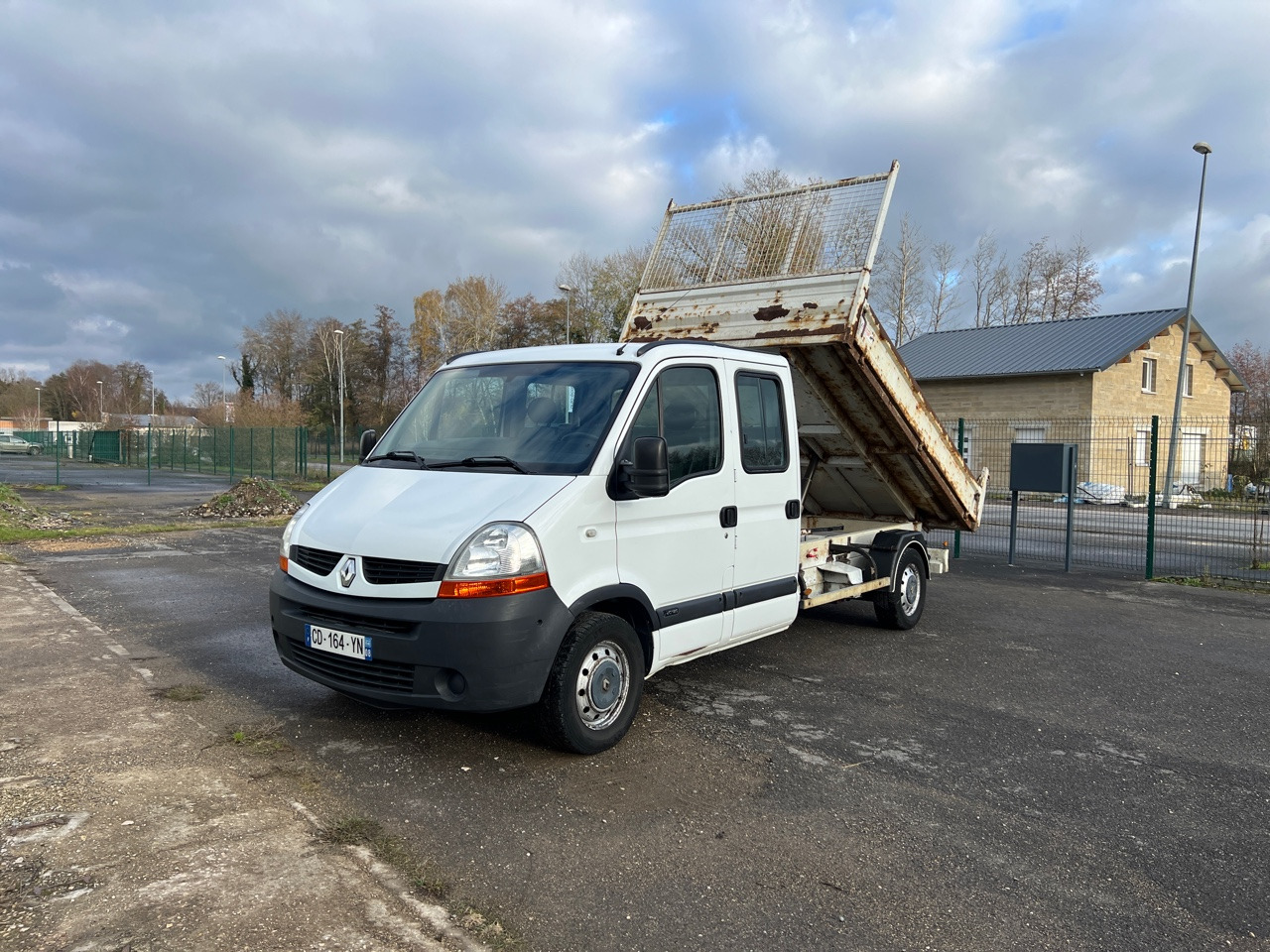 RENAULT Master Benne Double cabine DCi 120 7 Places - قلاب صغير: صور 1 RENAULT Master Benne Double cabine DCi 120 7 Places - قلاب صغير: صور 1