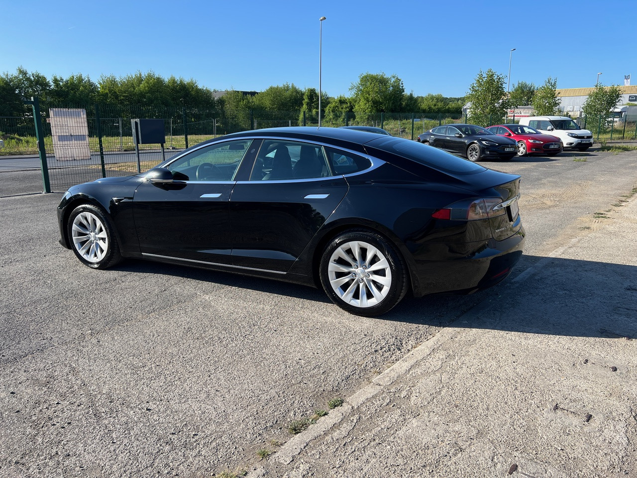 TESLA Model S 75D – PANO – Phase 2 - سيدان: صور 2 TESLA Model S 75D – PANO – Phase 2 - سيدان: صور 2