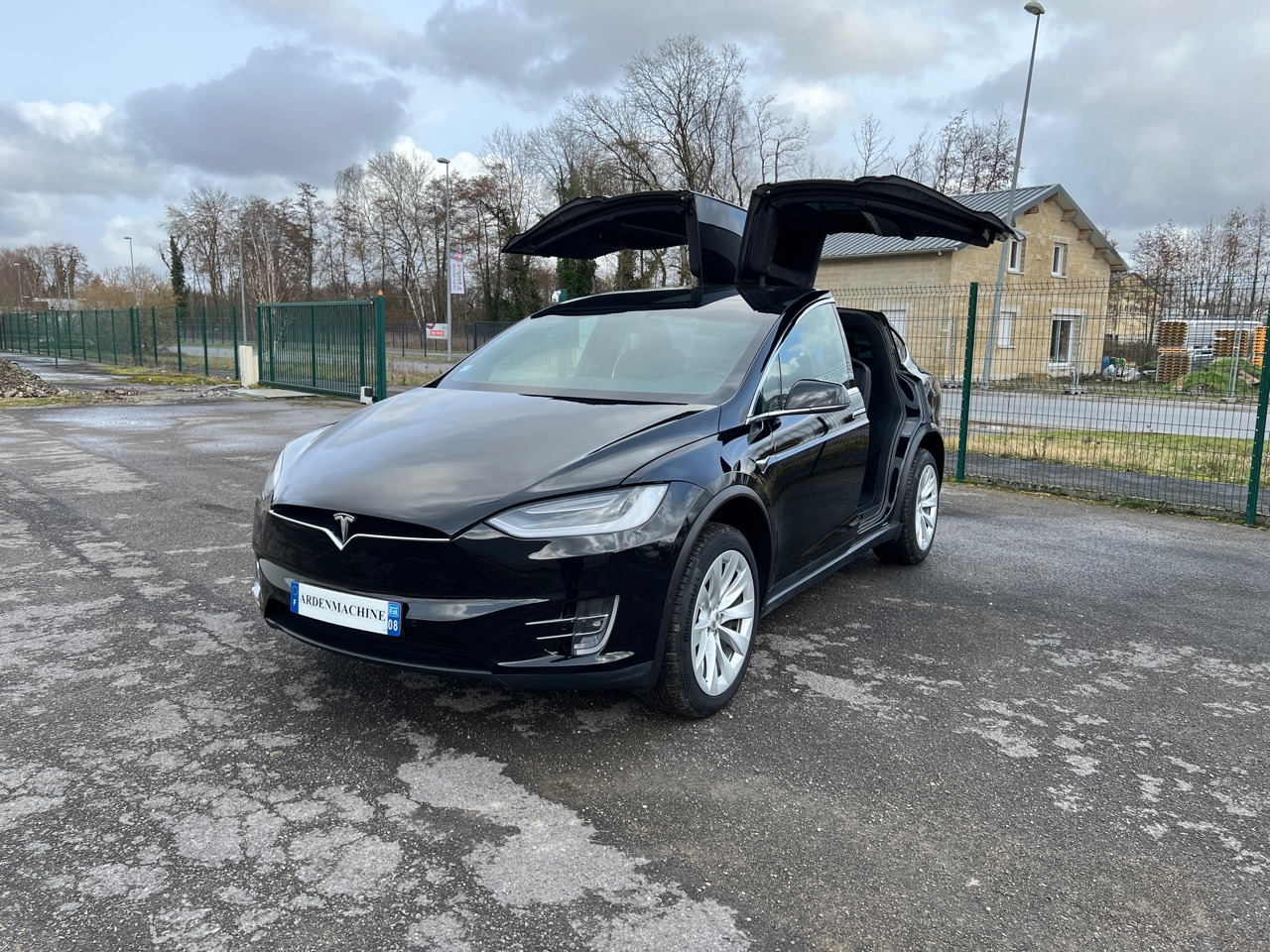 TESLA Model X Long Range 7 Places Garantie Autopilot SOH 87% - سيارة: صور 1 TESLA Model X Long Range 7 Places Garantie Autopilot SOH 87% - سيارة: صور 1