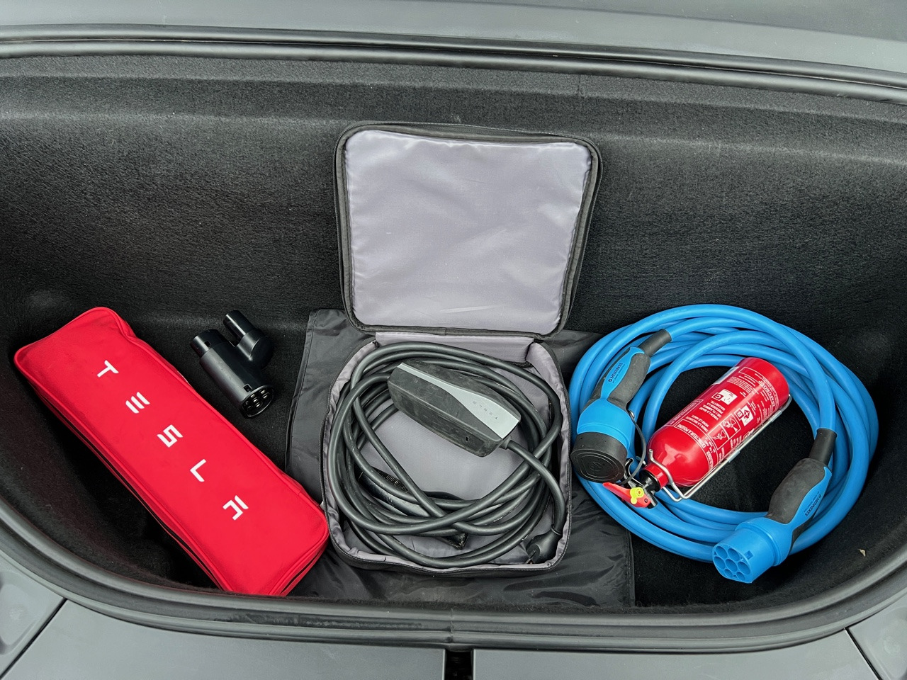 TESLA Model X Long Range 7 Places Garantie Autopilot SOH 87% - سيارة دفع رباعي: صور 4 TESLA Model X Long Range 7 Places Garantie Autopilot SOH 87% - سيارة دفع رباعي: صور 4