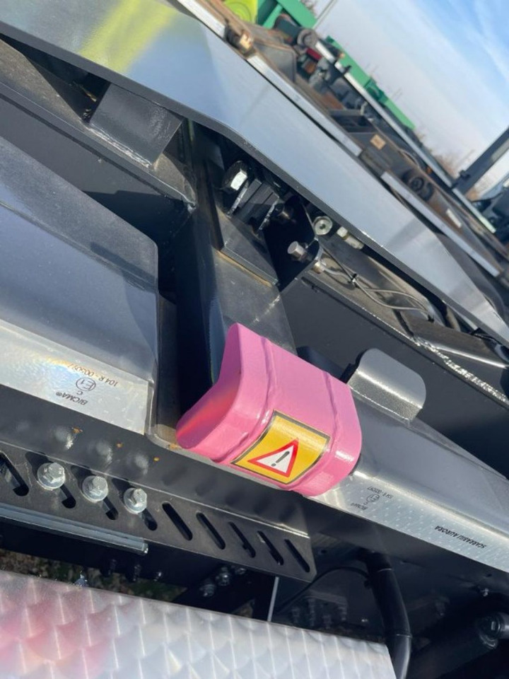 BLOCCAGGIO POSTERIORE ESTERNO - هيكل السيارة الخارجية - شاحنة: صور 4 BLOCCAGGIO POSTERIORE ESTERNO - هيكل السيارة الخارجية - شاحنة: صور 4