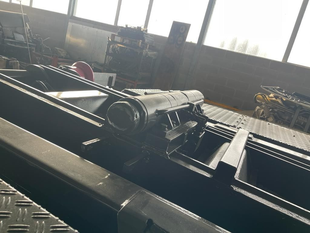 BLOCCAGGIO POSTERIORE INTERNO CON 2 PISTONI - هيكل السيارة الخارجية - شاحنة: صور 3 BLOCCAGGIO POSTERIORE INTERNO CON 2 PISTONI - هيكل السيارة الخارجية - شاحنة: صور 3