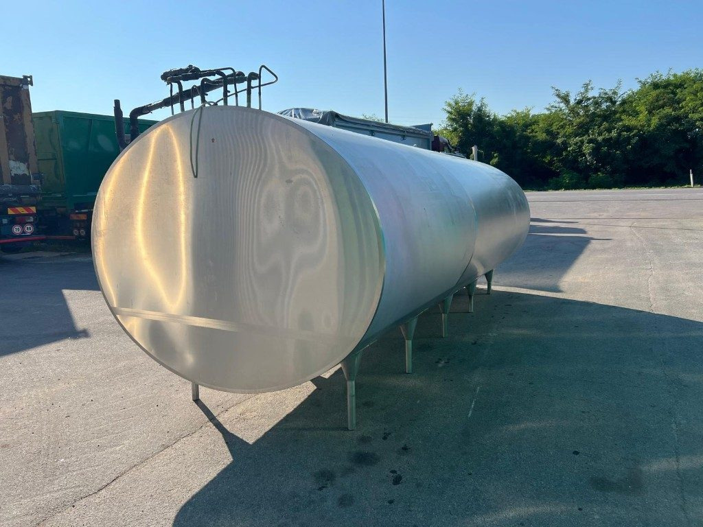 CISTERNA USATA IN ACCIAIO INOX COIBENTATA - صهريج حاوية: صور 2 CISTERNA USATA IN ACCIAIO INOX COIBENTATA - صهريج حاوية: صور 2