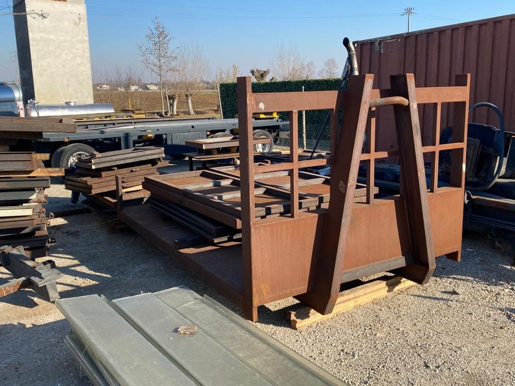 CONTAINER A PIANALE NUOVO SCARRABILE SENZA SPONDE - حاوية هوك لفت: صور 1 CONTAINER A PIANALE NUOVO SCARRABILE SENZA SPONDE - حاوية هوك لفت: صور 1