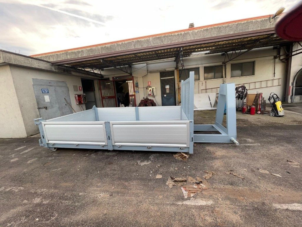 CONTAINER SCARRABILE NUOVO A PIANALE CON SPONDE - حاوية هوك لفت: صور 3 CONTAINER SCARRABILE NUOVO A PIANALE CON SPONDE - حاوية هوك لفت: صور 3