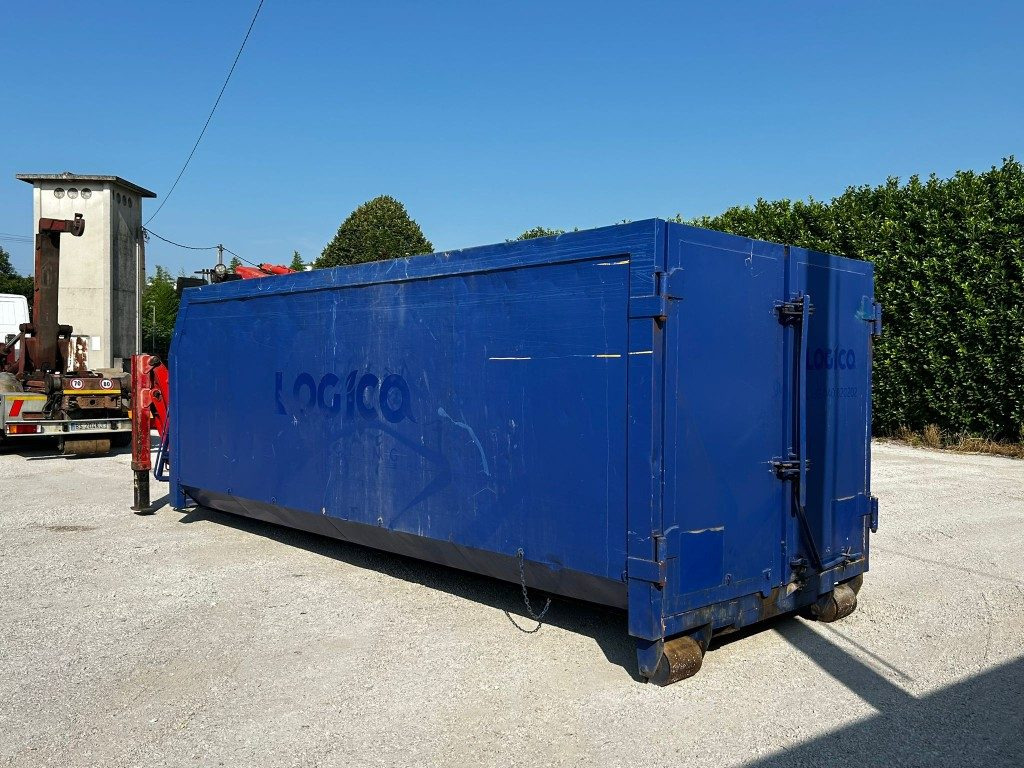 CONTAINER SCARRABILE USATO A CIELO APERTO + GRU - حاوية هوك لفت: صور 3 CONTAINER SCARRABILE USATO A CIELO APERTO + GRU - حاوية هوك لفت: صور 3