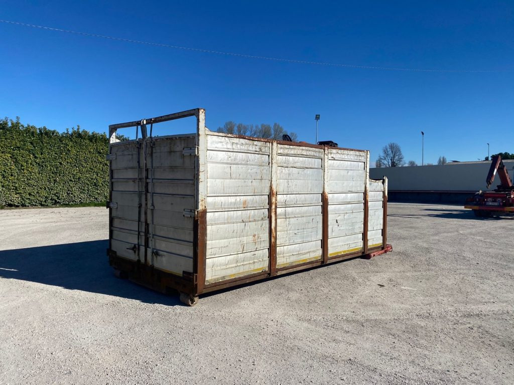 CONTAINER SCARRABILE USATO IN ALLUMINIO A CIELO A - حاوية هوك لفت: صور 2 CONTAINER SCARRABILE USATO IN ALLUMINIO A CIELO A - حاوية هوك لفت: صور 2