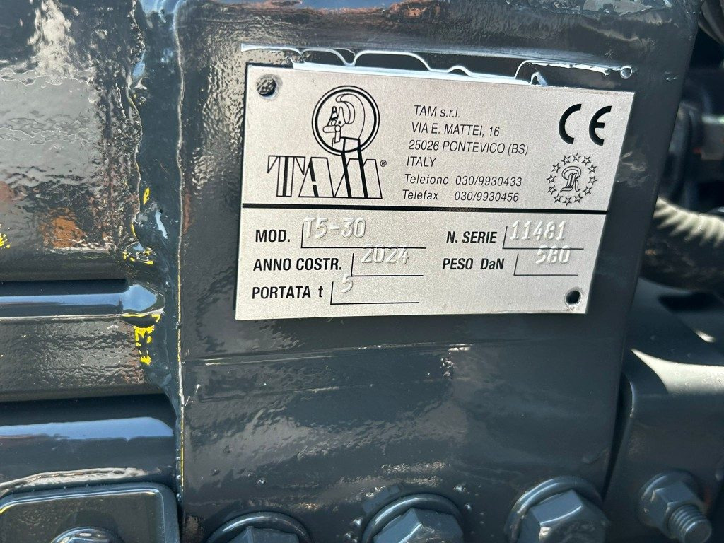 شاحنة ذات الخطاف جديد ISUZU P75 NUOVO SCARRABILE: صور 9