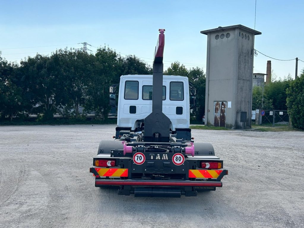 IVECO 120EL22 CON SCARRABILE NUOVO - شاحنة ذات الخطاف: صور 5 IVECO 120EL22 CON SCARRABILE NUOVO - شاحنة ذات الخطاف: صور 5