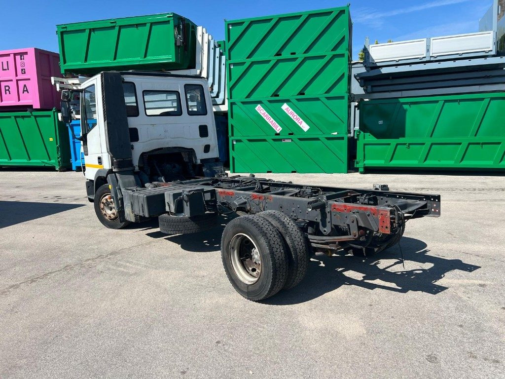 IVECO 80E15 A TELAIO - الشاسيه شاحنة: صور 4 IVECO 80E15 A TELAIO - الشاسيه شاحنة: صور 4