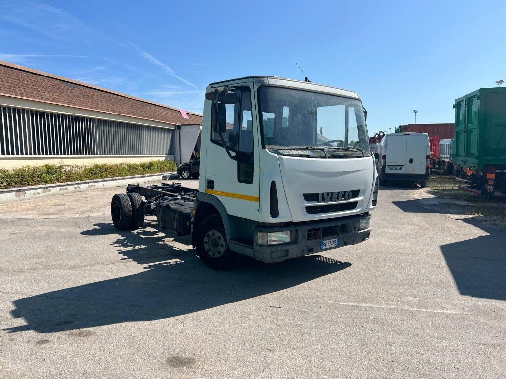 IVECO 80E15 A TELAIO - الشاسيه شاحنة: صور 2 IVECO 80E15 A TELAIO - الشاسيه شاحنة: صور 2