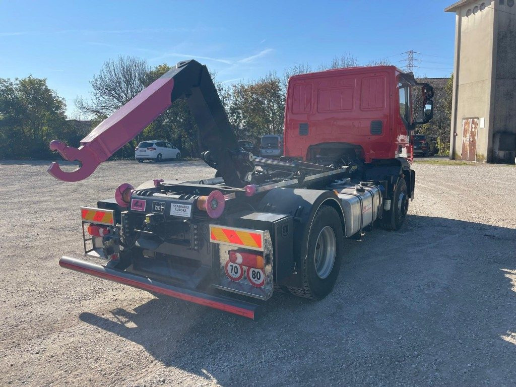IVECO EUROCARGO 160E SCARRABILE - شاحنة ذات الخطاف: صور 5 IVECO EUROCARGO 160E SCARRABILE - شاحنة ذات الخطاف: صور 5