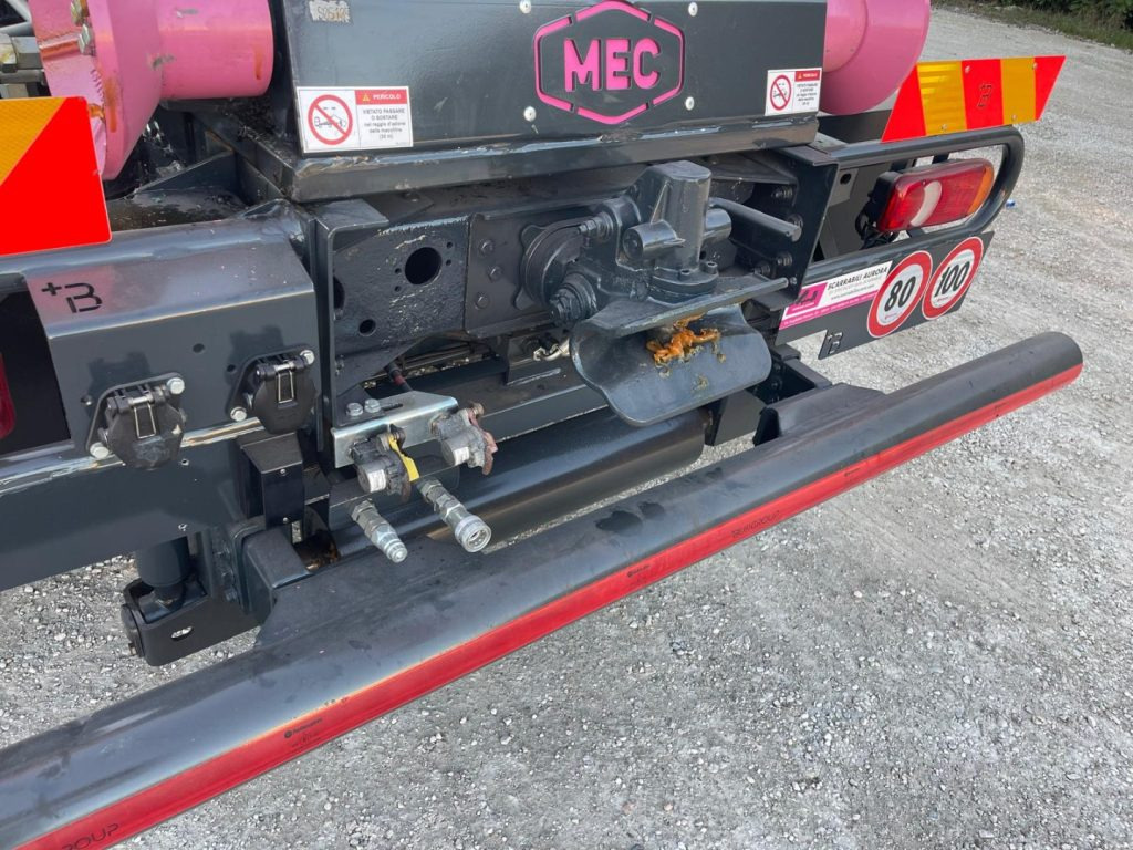 شاحنة ذات الخطاف IVECO EUROCARGO 160E32 CON SCARRABILE NUOVO: صور 10