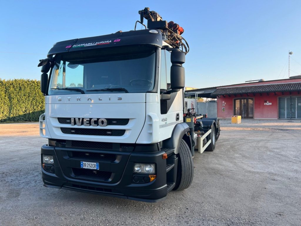IVECO STRALIS 260E45 SCARRABILE - شاحنة ذات الخطاف, شاحنة كرين: صور 2 IVECO STRALIS 260E45 SCARRABILE - شاحنة ذات الخطاف, شاحنة كرين: صور 2
