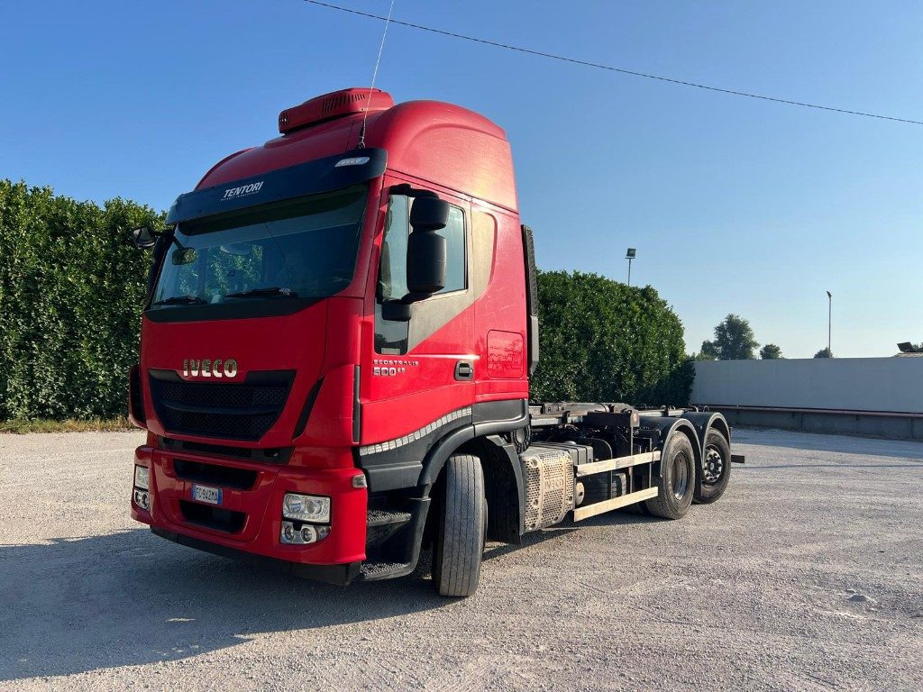 IVECO STRALIS 500 SCARRABILE - شاحنة ذات الخطاف: صور 1 IVECO STRALIS 500 SCARRABILE - شاحنة ذات الخطاف: صور 1
