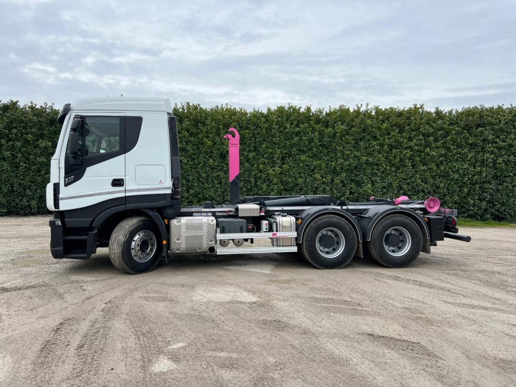 IVECO STRALIS X-WAY 510 TRAKKER SCARRABILE - شاحنة ذات الخطاف: صور 2 IVECO STRALIS X-WAY 510 TRAKKER SCARRABILE - شاحنة ذات الخطاف: صور 2