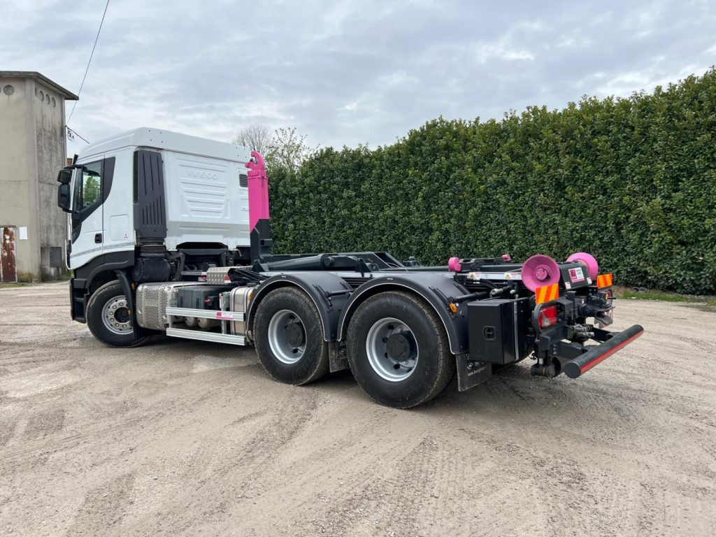 IVECO STRALIS X-WAY 510 TRAKKER SCARRABILE - شاحنة ذات الخطاف: صور 3 IVECO STRALIS X-WAY 510 TRAKKER SCARRABILE - شاحنة ذات الخطاف: صور 3