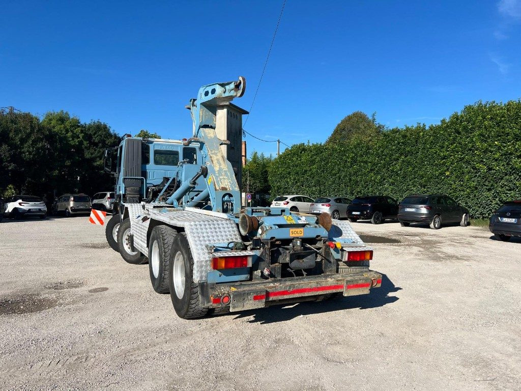 IVECO TRAKKER 450 SCARRABILE - شاحنة ذات الخطاف: صور 5 IVECO TRAKKER 450 SCARRABILE - شاحنة ذات الخطاف: صور 5