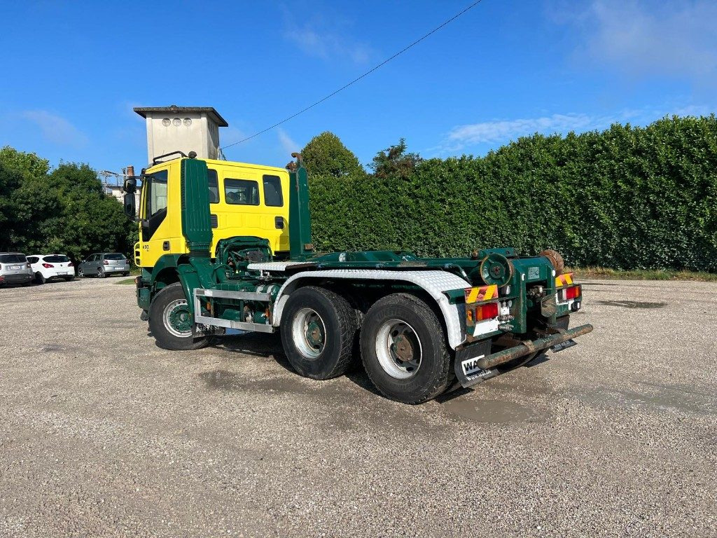 IVECO TRAKKER 450 SCARRABILE - شاحنة ذات الخطاف: صور 5 IVECO TRAKKER 450 SCARRABILE - شاحنة ذات الخطاف: صور 5