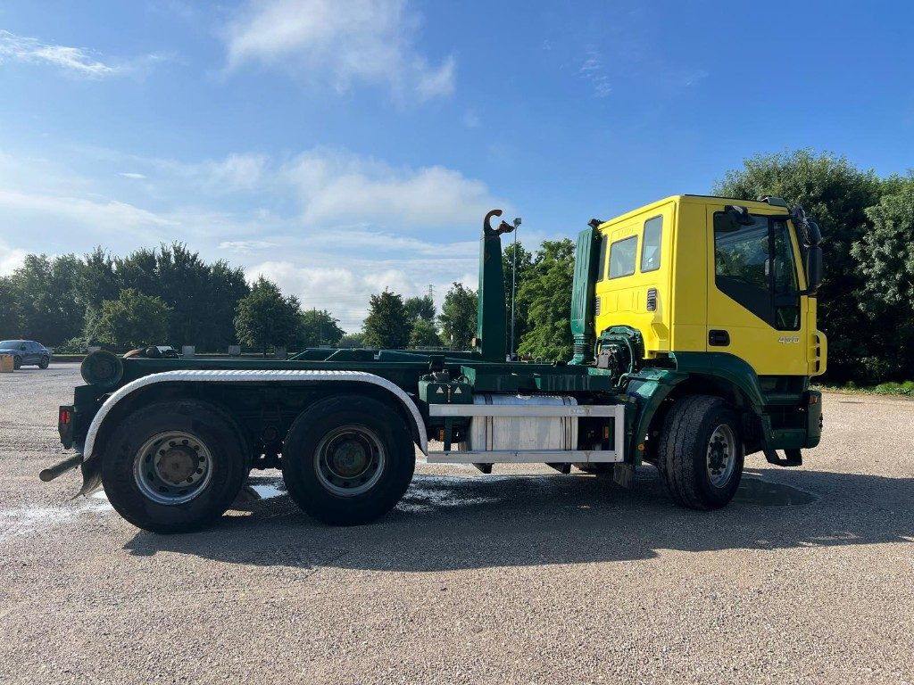 IVECO TRAKKER 450 SCARRABILE - شاحنة ذات الخطاف: صور 3 IVECO TRAKKER 450 SCARRABILE - شاحنة ذات الخطاف: صور 3
