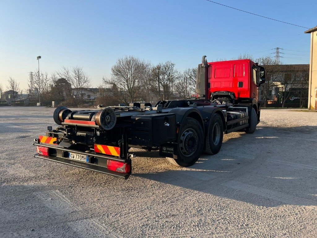 IVECO X-WAY AD260 NUOVO TARGATO SCARRABILE - شاحنة ذات الخطاف: صور 4 IVECO X-WAY AD260 NUOVO TARGATO SCARRABILE - شاحنة ذات الخطاف: صور 4