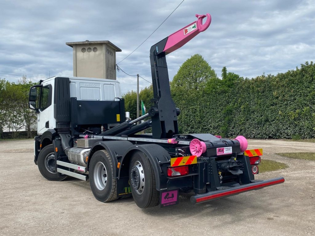IVECO X-WAY AD280X48Y NUOVO SCARRABILE PASSO 3120 - شاحنة ذات الخطاف: صور 5 IVECO X-WAY AD280X48Y NUOVO SCARRABILE PASSO 3120 - شاحنة ذات الخطاف: صور 5