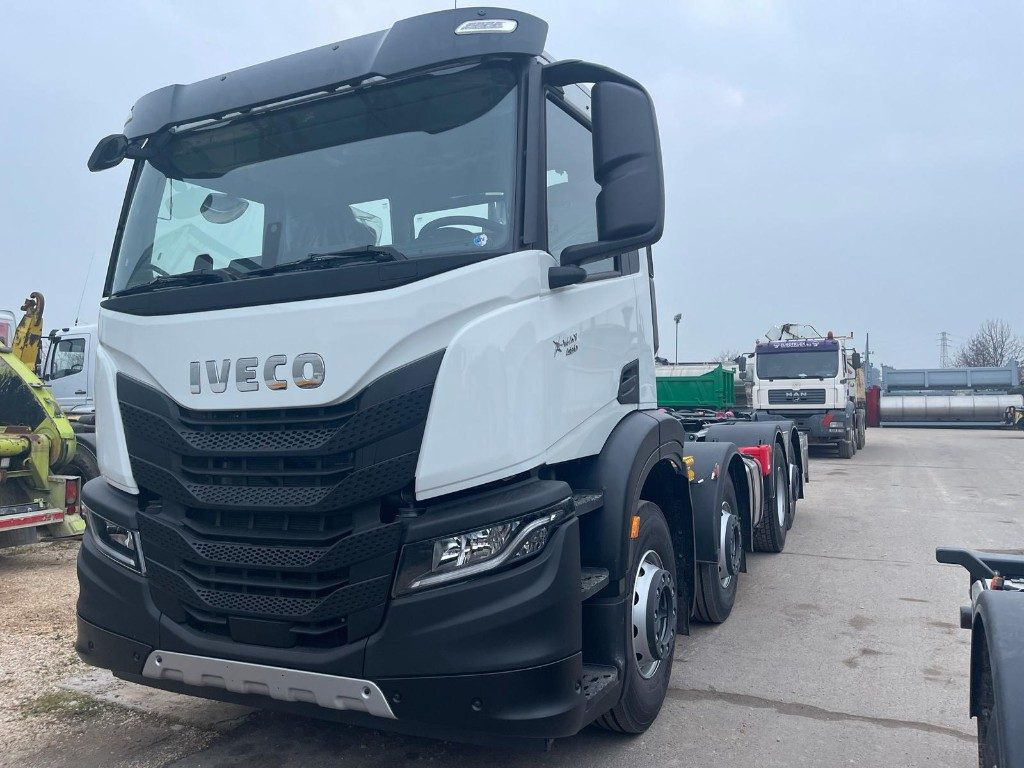 IVECO X-WAY AD350X480YPS SCARRABILE NUOVO - شاحنة ذات الخطاف: صور 1 IVECO X-WAY AD350X480YPS SCARRABILE NUOVO - شاحنة ذات الخطاف: صور 1