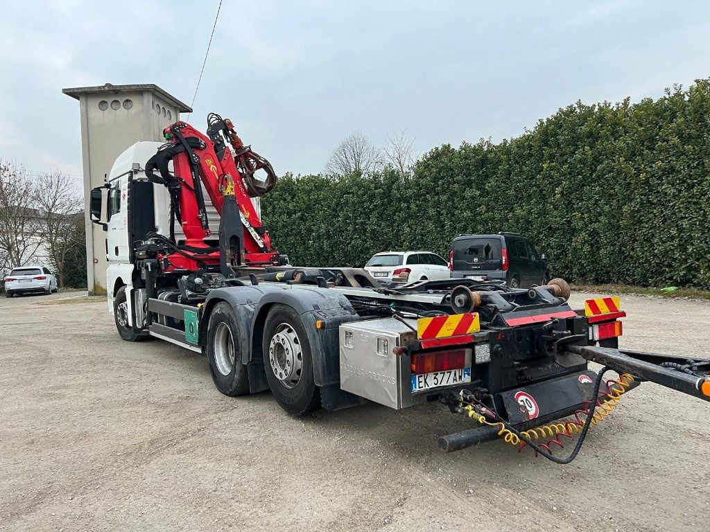 MAN TGX 26.480 SCARRABILE CON GRU - شاحنة ذات الخطاف: صور 5 MAN TGX 26.480 SCARRABILE CON GRU - شاحنة ذات الخطاف: صور 5