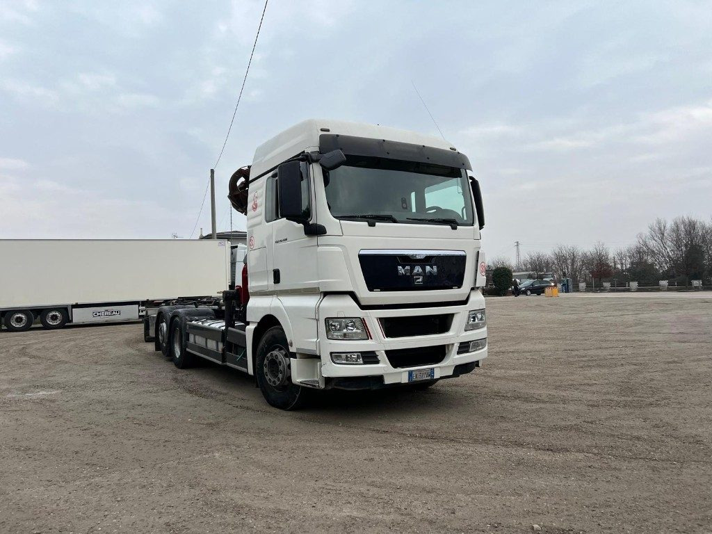 MAN TGX 26.480 SCARRABILE CON GRU - شاحنة ذات الخطاف: صور 2 MAN TGX 26.480 SCARRABILE CON GRU - شاحنة ذات الخطاف: صور 2
