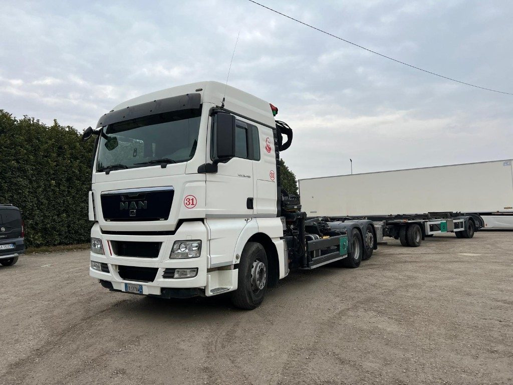 MAN TGX 26.480 SCARRABILE CON GRU - شاحنة ذات الخطاف: صور 1 MAN TGX 26.480 SCARRABILE CON GRU - شاحنة ذات الخطاف: صور 1