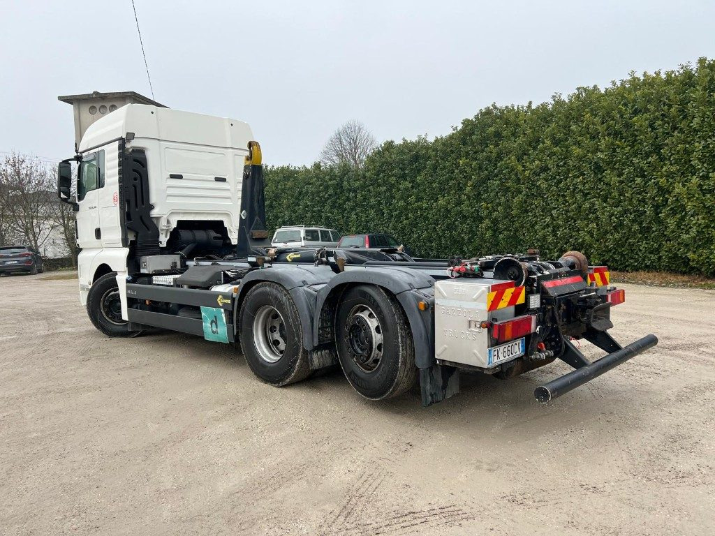 MAN TGX 26.500 USATO SCARRABILE 6X2 - شاحنة ذات الخطاف: صور 3 MAN TGX 26.500 USATO SCARRABILE 6X2 - شاحنة ذات الخطاف: صور 3
