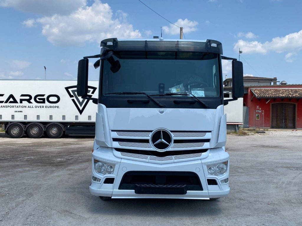 MERCEDES-BENZ ANTOS 25.43 SCARRABILE FULL PNEUMATICO 3 - شاحنة ذات الخطاف: صور 2 MERCEDES-BENZ ANTOS 25.43 SCARRABILE FULL PNEUMATICO 3 - شاحنة ذات الخطاف: صور 2