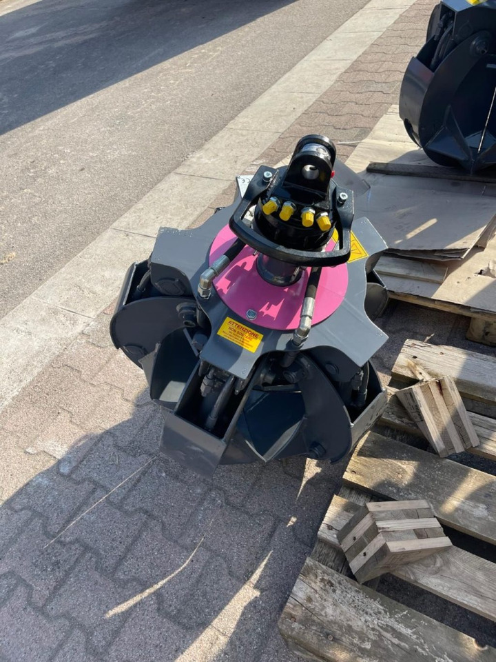 POLIPO NUOVO A 5 PALE - مخلبي: صور 4 POLIPO NUOVO A 5 PALE - مخلبي: صور 4