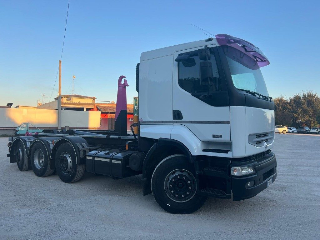 RENAULT 420 USATO SCARRABILE 8X2 - شاحنة ذات الخطاف: صور 5 RENAULT 420 USATO SCARRABILE 8X2 - شاحنة ذات الخطاف: صور 5