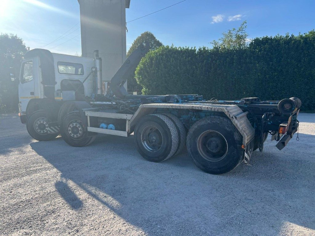 VOLVO FM12 SCARRABILE - شاحنة ذات الخطاف: صور 2 VOLVO FM12 SCARRABILE - شاحنة ذات الخطاف: صور 2