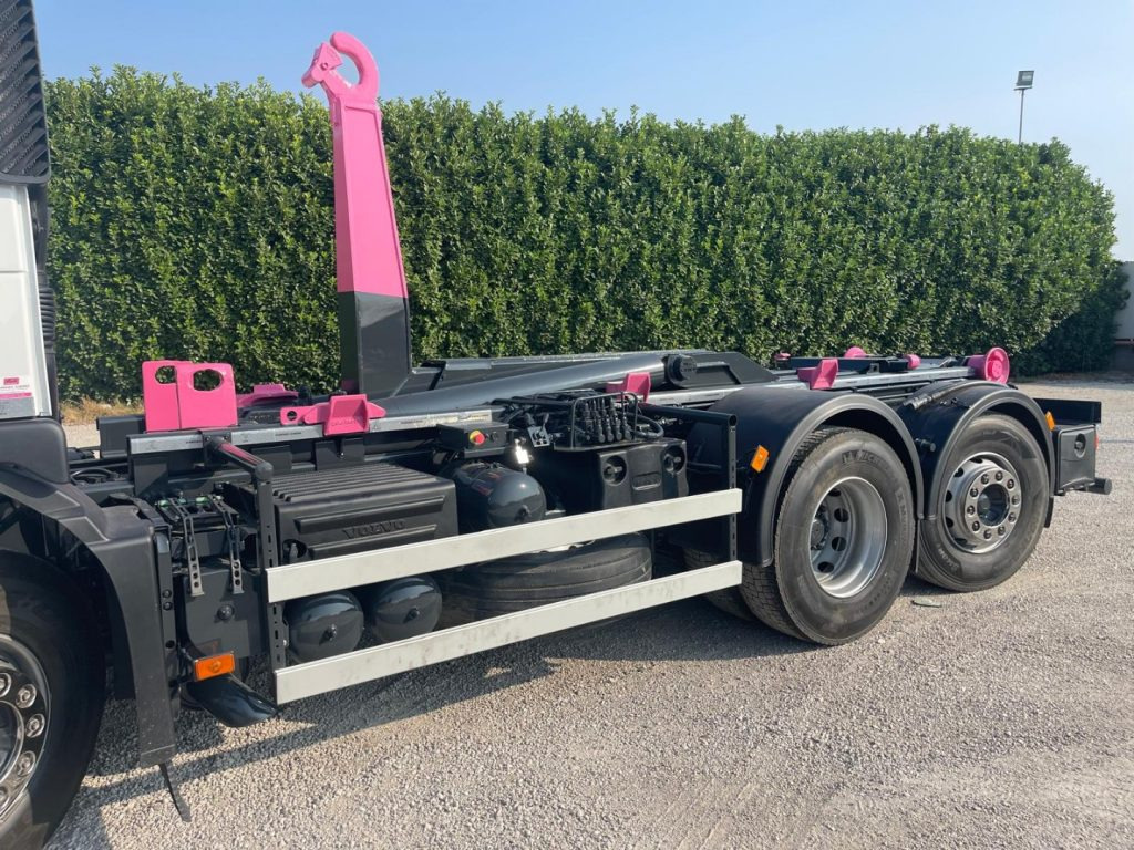 VOLVO FM9 SCARRABILE - شاحنة ذات الخطاف: صور 4 VOLVO FM9 SCARRABILE - شاحنة ذات الخطاف: صور 4