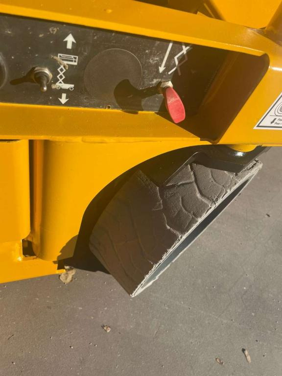 رافعات مقصية Haulotte COMPACT 10N: صور 8 رافعات مقصية Haulotte COMPACT 10N: صور 8