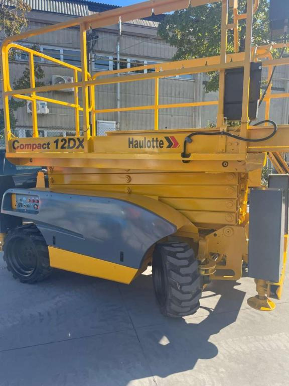 Haulotte COMPACT 12DX - رافعات مقصية: صور 3 Haulotte COMPACT 12DX - رافعات مقصية: صور 3