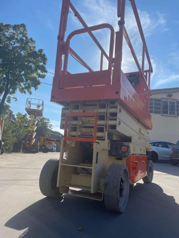 JLG 2032ES - رافعات مقصية: صور 4 JLG 2032ES - رافعات مقصية: صور 4