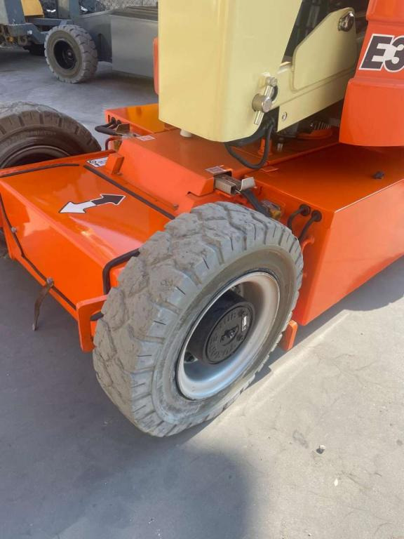 JLG E300AJP - رافعات سلة مفصلية: صور 4 JLG E300AJP - رافعات سلة مفصلية: صور 4
