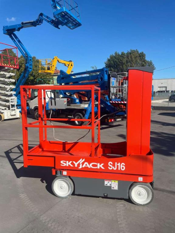 SkyJack SJ-16 - الرأسي رفع الصاري: صور 1 SkyJack SJ-16 - الرأسي رفع الصاري: صور 1