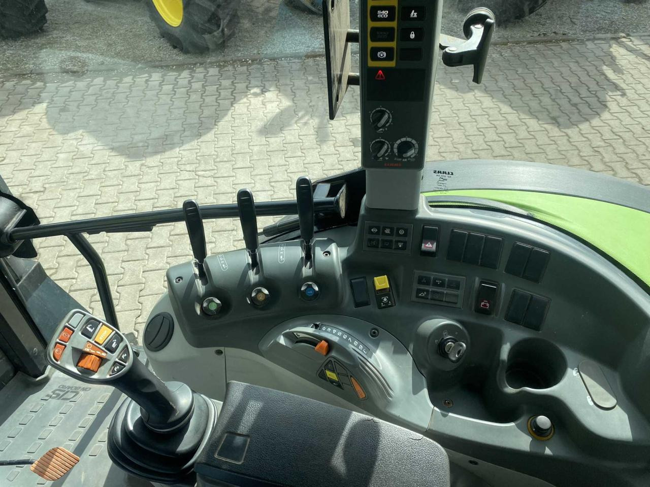 جرار CLAAS Arion 420 CIS 2913: صور 8